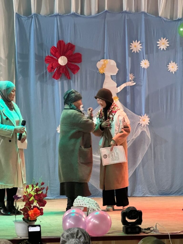 8-март Аялдардын   эл аралык майрамыныздар менен урматтуу айымдар!