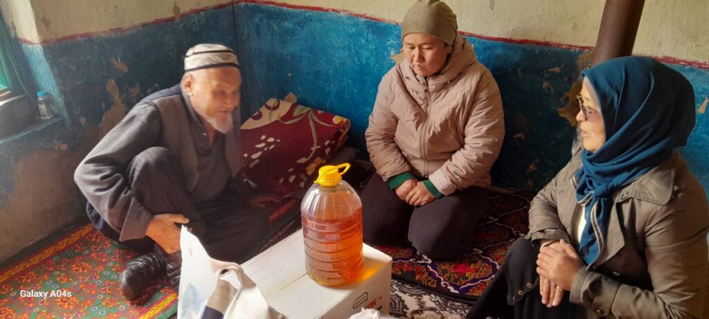 Аталар жана энелер күнү  белгиленип, өткөрүлүүдө